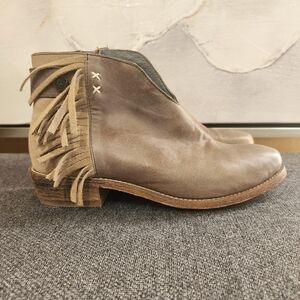 Koolaburra Fringe Western Leather Bootie In Taupe And Brown Size 6.5